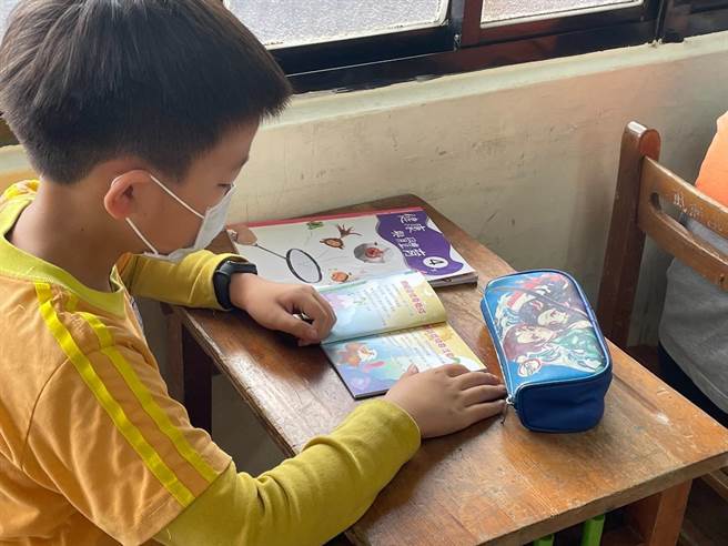 基隆市着重国小学童视力保护，视力不良率由2020至2021年48.20％，下降至2021年至2022年46.86％。（基隆市政府教育处提供／陈敬哲基隆传真）