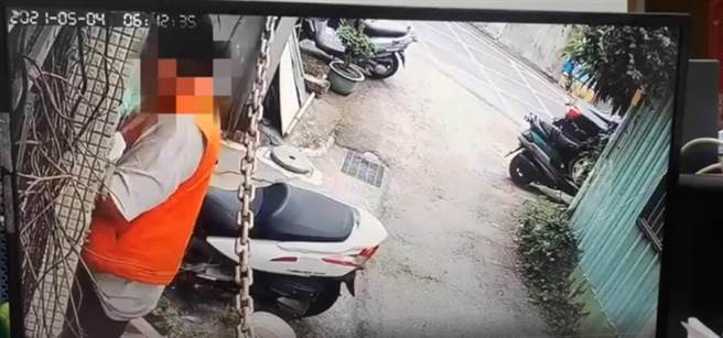 林姓抢夺惯犯进入社子岛一处住宅抢夺行动不便的老人，遭法院依抢夺罪判处徒刑1年半。（中时资料库）