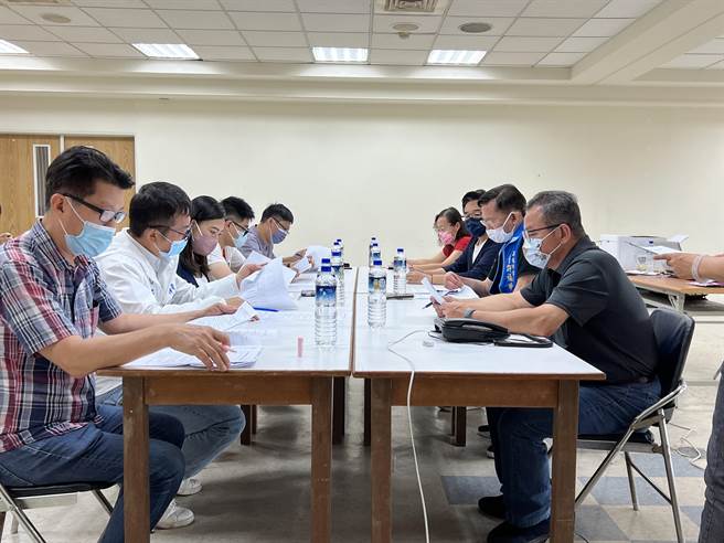 經市黨部舉辦協調會，拍板民調時間。（柯宗緯翻攝）