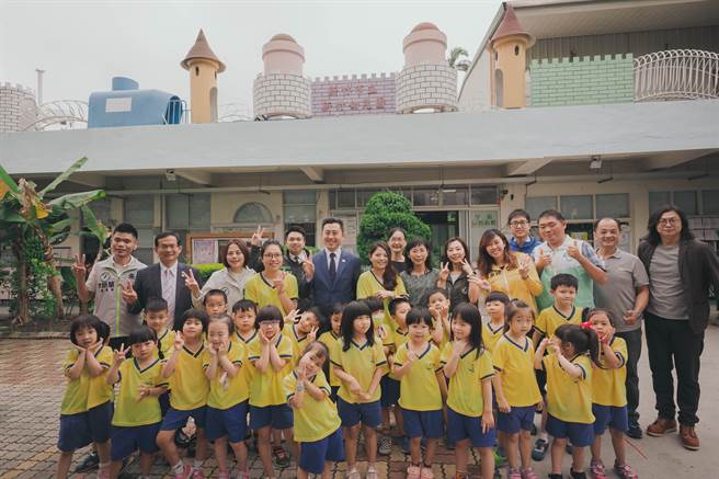 新竹市公共化幼儿园今年将新增6班共增加130个招生名额，更首度在建功、民富、朝山3所附幼设立2岁幼幼专班。（陈育贤摄）