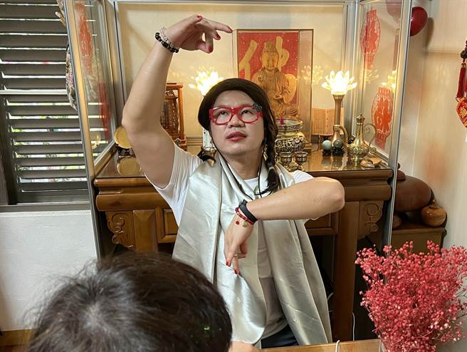 台东县消防局防火宣导发挥创意，大玩九天玄女「酱肉」哏图。（台东县消防局提供／庄哲权台东传真）