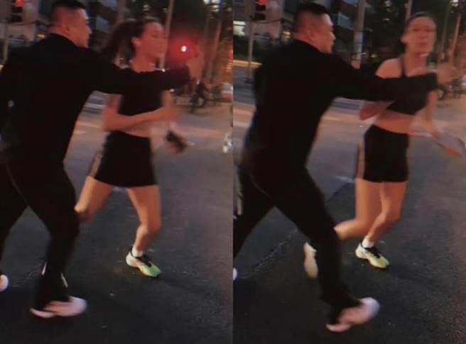 近日，谷愛凌在北京街頭跑步，偶爾遇到粉絲合影，谷愛凌都來者不拒，不過，卻遇到一名男粉絲，不但脫下口罩，還嘗試阻擾谷愛凌離開，谷愛凌嚇得花容失色。（圖／微博）