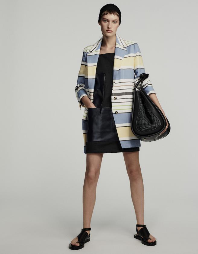 丽晶精品MAX MARA条纹棉质西装外套，推荐价6万6800元。（丽晶精品提供）