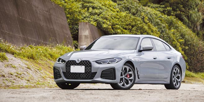 BMW 430i M Sport Gran Coupe搭载2.0L TwinPower Turbo引擎，可提供245hp/400Nm最大动力输出，0-100km/h加速6.2秒，售价289万元。（陈大任摄）