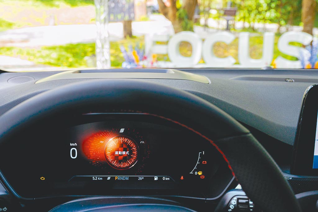 與Focus ST同級的12.3吋全彩液晶智慧多功能儀表。（福特六和提供）