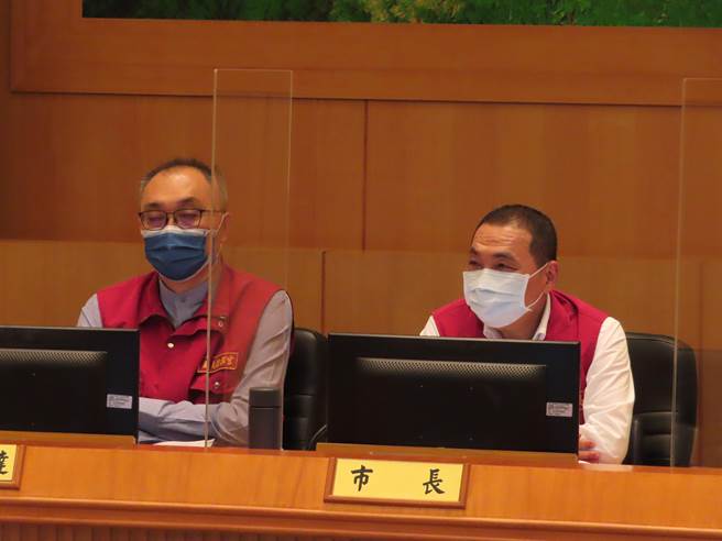 北市不排除軟封城 侯友宜：慢慢轉型居家隔離。（葉德正攝）