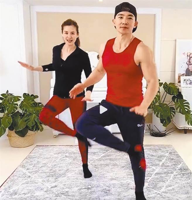 近日疫情之下「刘畊宏女孩」现象火热，大陆国台办表示，越来越多台湾民眾透过两岸交流获得实在好处。（截自抖音）