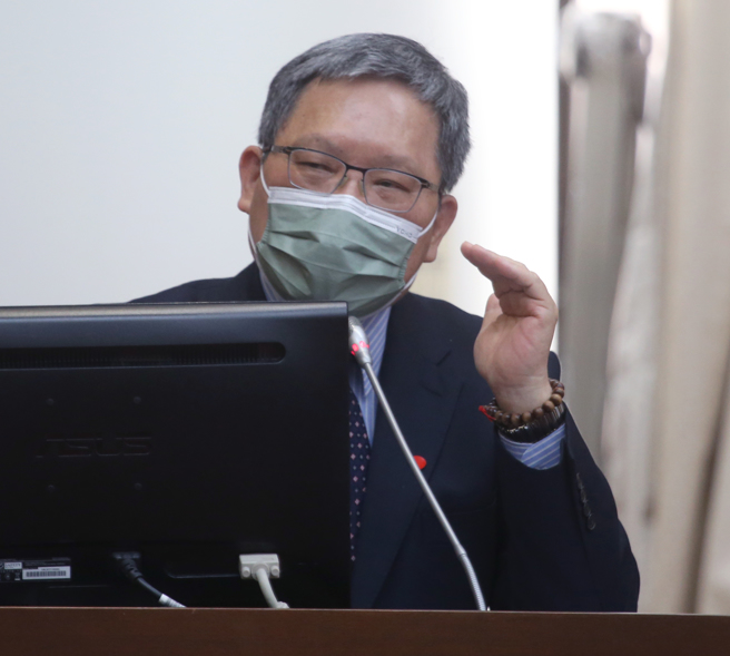 財政部長蘇建榮27日赴立法院財政委員會報告備詢。（陳君瑋攝）