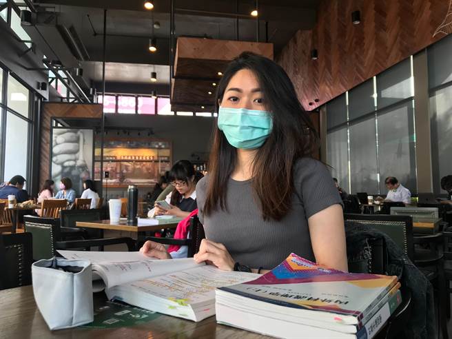 弘光后护系毕业生廖子萱，护理师国考获得全国第三名。（弘光科大提供／陈淑娥台中传真）