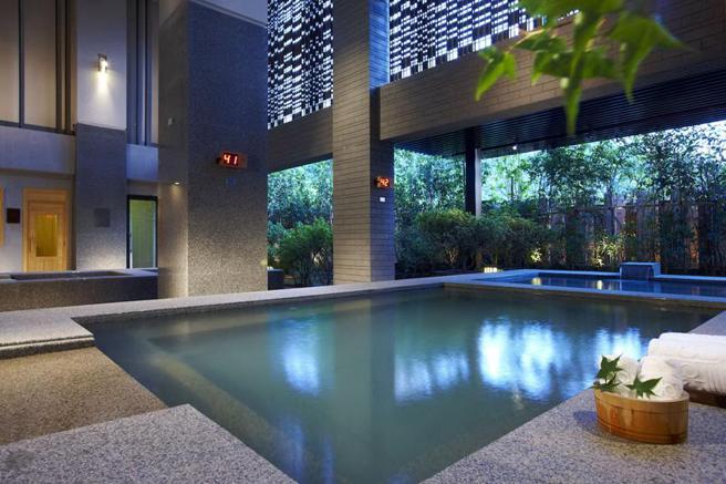 （北投丽禧温泉酒店于5月1日至5月31日推出为期1个月「宠爱妈咪3999专案」，享受北投丽禧SPA品牌─俪样SPA最畅销的60分钟东方经络疗程与露天风吕单次使用，限期优惠3,999元。图／北投丽禧温泉酒店提供）　