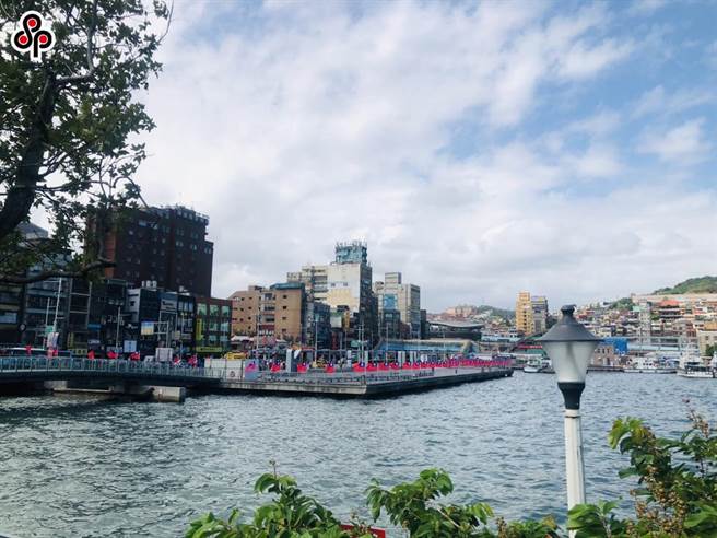 基隆市计画今年完成污水处理管线4000户接管，基隆市政府工务处代理科长杨政逢表示，基隆在2035年第4期地下污水管道完成后，接管率能达到52％，有助于改善基隆河川与海岸水质。（资料照片）