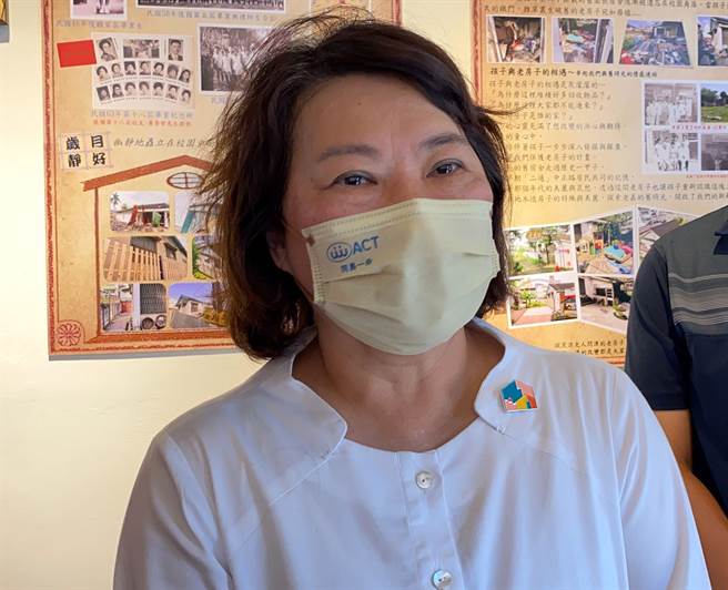 嘉義市長黃敏惠獲國民黨中央提名參選連任後受訪。（廖素慧攝）