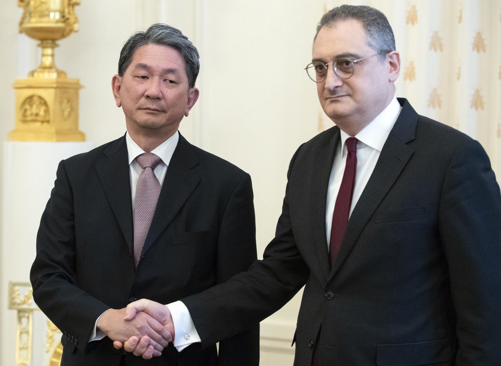 日俄2019年曾就北方四岛争议进行谈判，右为俄罗斯副外长莫古洛夫（Igor Morgulov）（图/美联社）(photo:ChinaTimes)