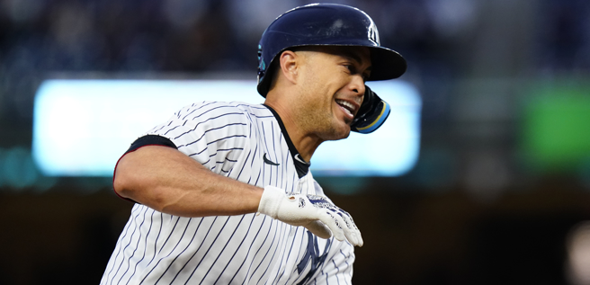 史坦頓生涯350轟入袋(美聯社)