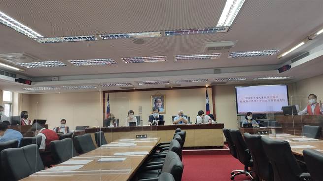 立法院内政委员会今天邀请原民会、教育部等专案报告。（林良齐摄）