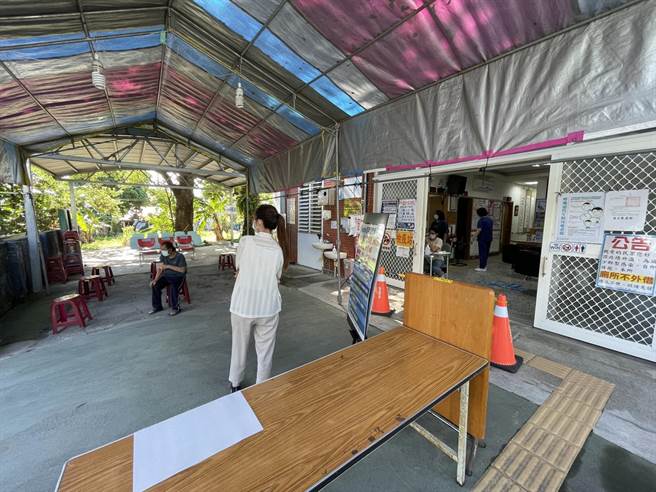 快篩試劑實名制今上路。（蔡旻妤攝）