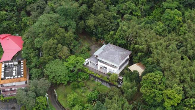 警方发现陈嫌躲在宜兰三星乡一处农舍，日前攻坚将他逮捕到案。(翻摄照片／林郁平台北传真）