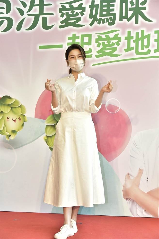 白家绮出席代言活动。（民视提供）
