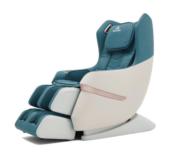 Global Mall新北中和店的高島愛舒服小沙發，原價5萬9800元，優惠價3萬9800元，加贈愛舒服敲敲枕。（Global Mall提供）