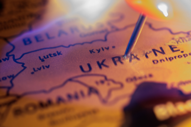 軍事分析圈指出，俄軍面對基輔8年來在烏東建立的防禦工事，會重拾一次大戰的打法，烏軍也難靠開戰初期打游擊的方式取勝。(示意圖／shutterstock)