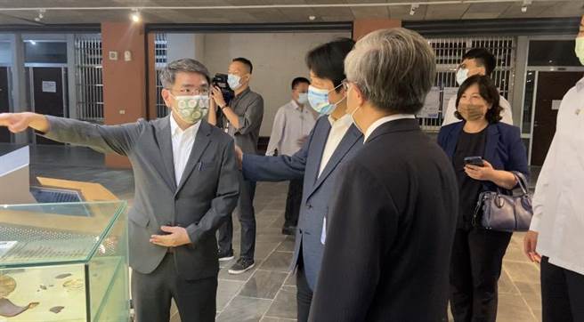 今天赖清德前来，江聪渊全程陪同，两人互动谈话频繁。（吴佩蓉摄）