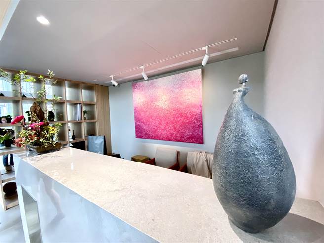 近期「娘家馆」兴建完工，磐兴建设将邀请所有参与建筑的工作伙伴和公司培育的泥作匠人、水电匠人们回「娘家馆」。（卢金足摄）