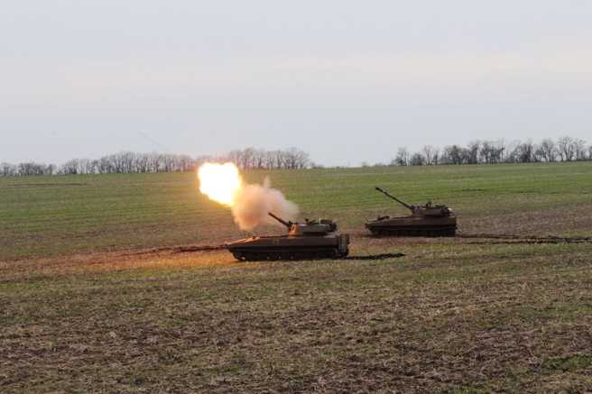 烏克蘭總統府顧問表示，該國有權打擊俄羅斯的武器倉庫和基地。（示意圖／烏克蘭國防部臉書）