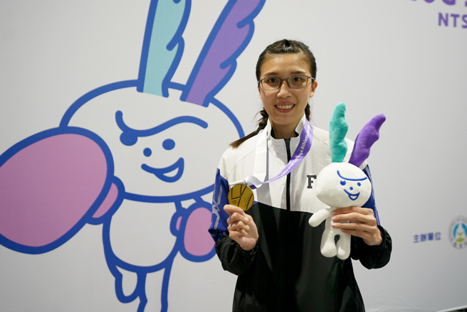 黃筱雯全大運拳擊公開女子組57公斤級摘金。（全大運提供）