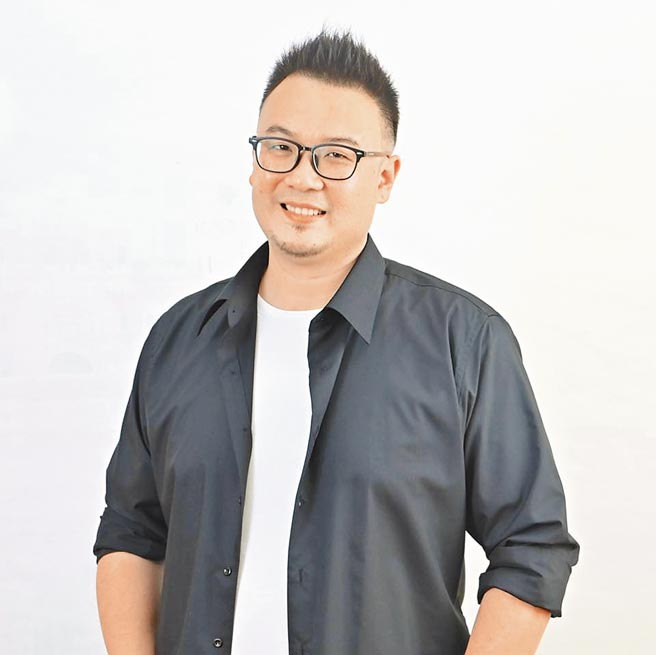 刚获选南投县优秀青年的简千翔，则是南投县第1位参选县议员的留英博士。（简千翔提供／吴建辉南投传真）