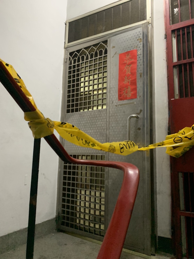 7旬妇人案发时疑坠楼轻生亡，但检警查出竟是二儿子向母亲要钱买酒遭拒，一怒从4楼推下她。(戴志扬翻摄)