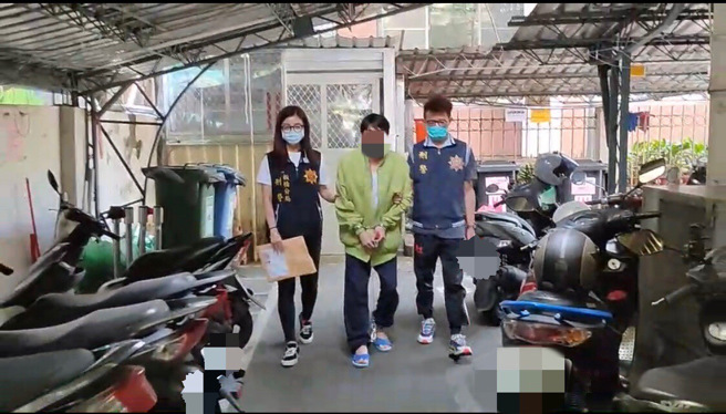 板桥妇坠楼轻生亡大逆转 ，二儿子向母亲要百元买酒，怒从4楼推下她。(戴志扬翻摄)