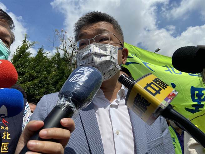 立法院副院长蔡其昌表示，猪事圆满公园兴辟地下停车场，该案在立法院、中央如果可以解决，他会来帮忙，若是市长可以解决的，「那我当上市长，再来帮大家解决」。（卢金足摄）