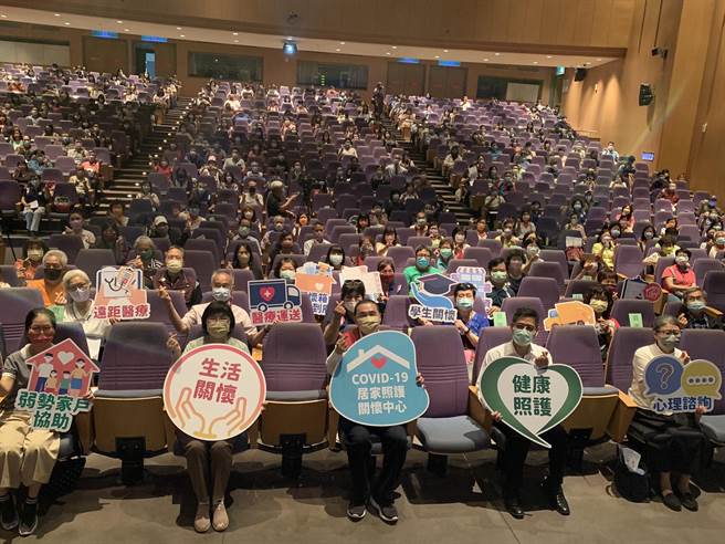 新北居家照护将投入3500人 侯友宜：守住新北就能守住台湾。（叶德正摄）