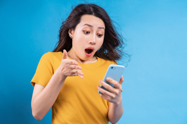 运势命理网站公布12生肖2022年发财秘诀，其中属虎、龙、蛇、猴、猪的人财运低迷，投资理财要更小心。（示意图／shutterstock）