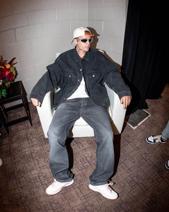 小贾斯汀本周惊喜祭出2首新曲〈I Feel Funny〉和〈Honest〉。（环球音乐提供）