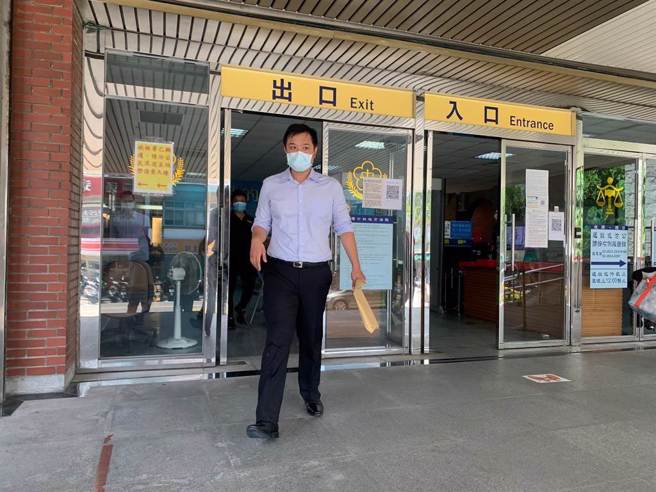 北投分局當年1名馬姓已婚警備隊警員（上圖）偷吃菜鳥女警，男方正宮提告求償，法官發現女警錄音檔說「又想吃我了」等語，認定有私情，判賠50萬。（資料照）