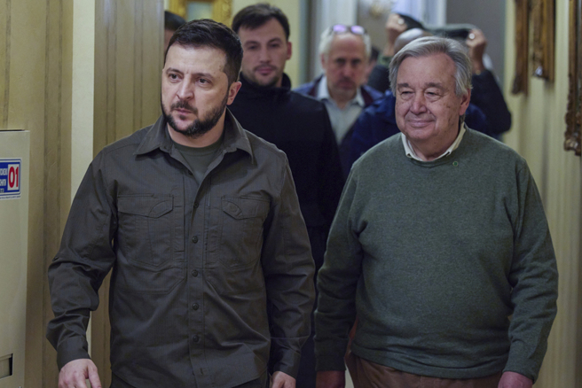 联合国秘书长古特瑞斯与乌克兰总统泽伦斯基。（图/美联社）
