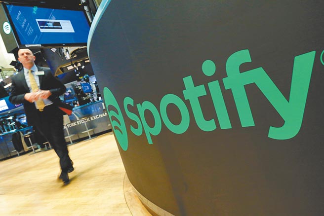 随着订阅制未来应用及服务更趋广泛，订阅经济将加速成长。图为Spotify翻转了影音消费的方式，音乐产业的收入近年开始重新攀升。图／美联社
