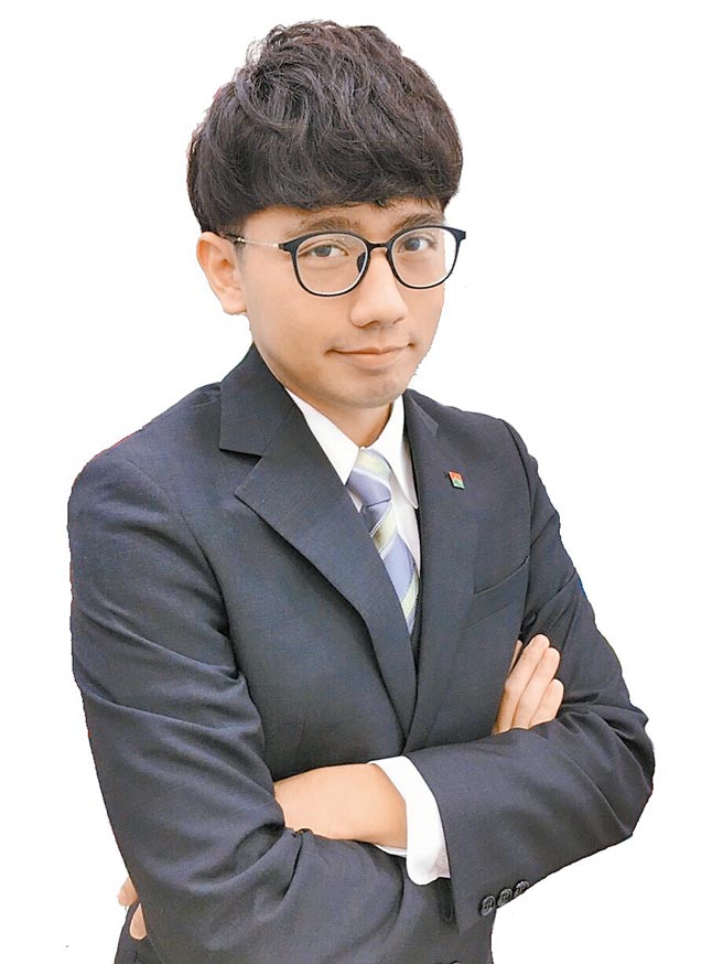 信义房屋汐科店的专经曾瀚册。（信义房屋提供）