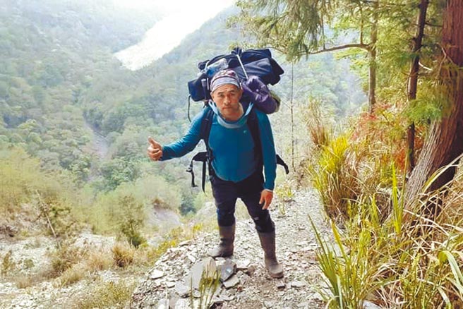 森林护管员邬民．阿娃伊，获选为全国模范劳工。（南投林管处提供／廖志晃南投传真）