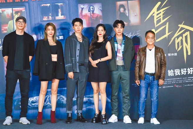 傅孟柏（左起）、曾之乔、谢佳见昨盛装出席《售命》首映会。（陈俊吉摄）