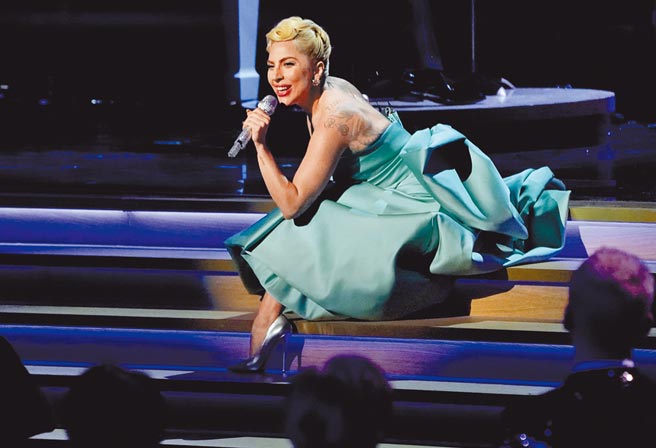 女神卡卡為《捍衛戰士：獨行俠》製作、演唱主題曲。（美聯社）