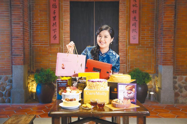 遠百推薦和媽咪一起吃份甜品，絕對是歡慶佳節最令人期待的部分。（遠百提供）