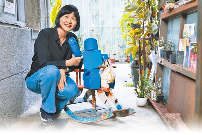 李儀婷運用薩提爾模式、陪孩子練習愛，從故事中理解自己，真誠表達自我。（羅永銘攝）