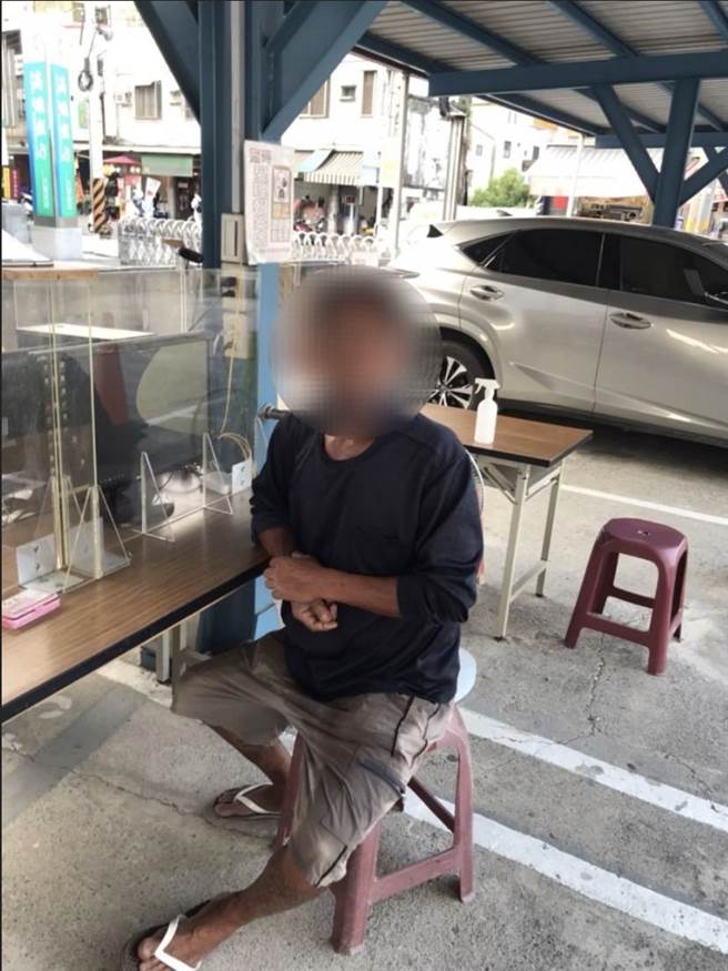 杨嫌到案一度还辩解是有其他人跟他一起到现场剪电线。（翻摄照片／高雄洪靖宜传真）