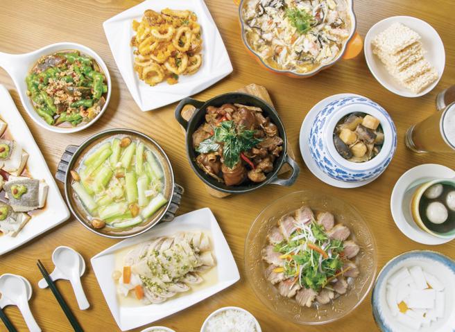 Global Mall新北中和店的欣叶小聚 6人分享餐，原价4660元，外带优惠价3720元。（Global Mall提供）