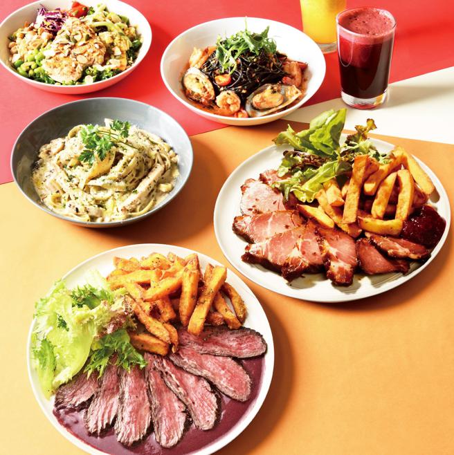 京站的gonna欢聚4人餐，原价2305元，特价1980元。（京站提供）