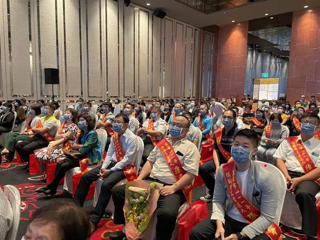  高雄市模范劳工暨绩优工会表扬活动。（洪靖宜摄）