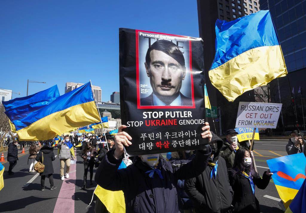 图为韩国人民上街声援乌克兰。（图／美联社）(photo:ChinaTimes)