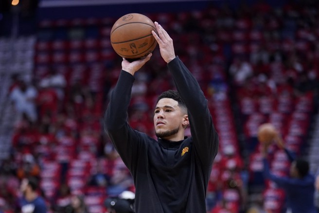 太阳没有及时更新戴文布克出战状态遭到联盟罚款。(美联社资料照)